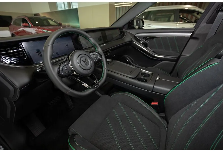 Voyah Free EVR 1.5 AT AWD (510 л.с.) Sport + Зеленый в АВИЛОН. Слайд №6