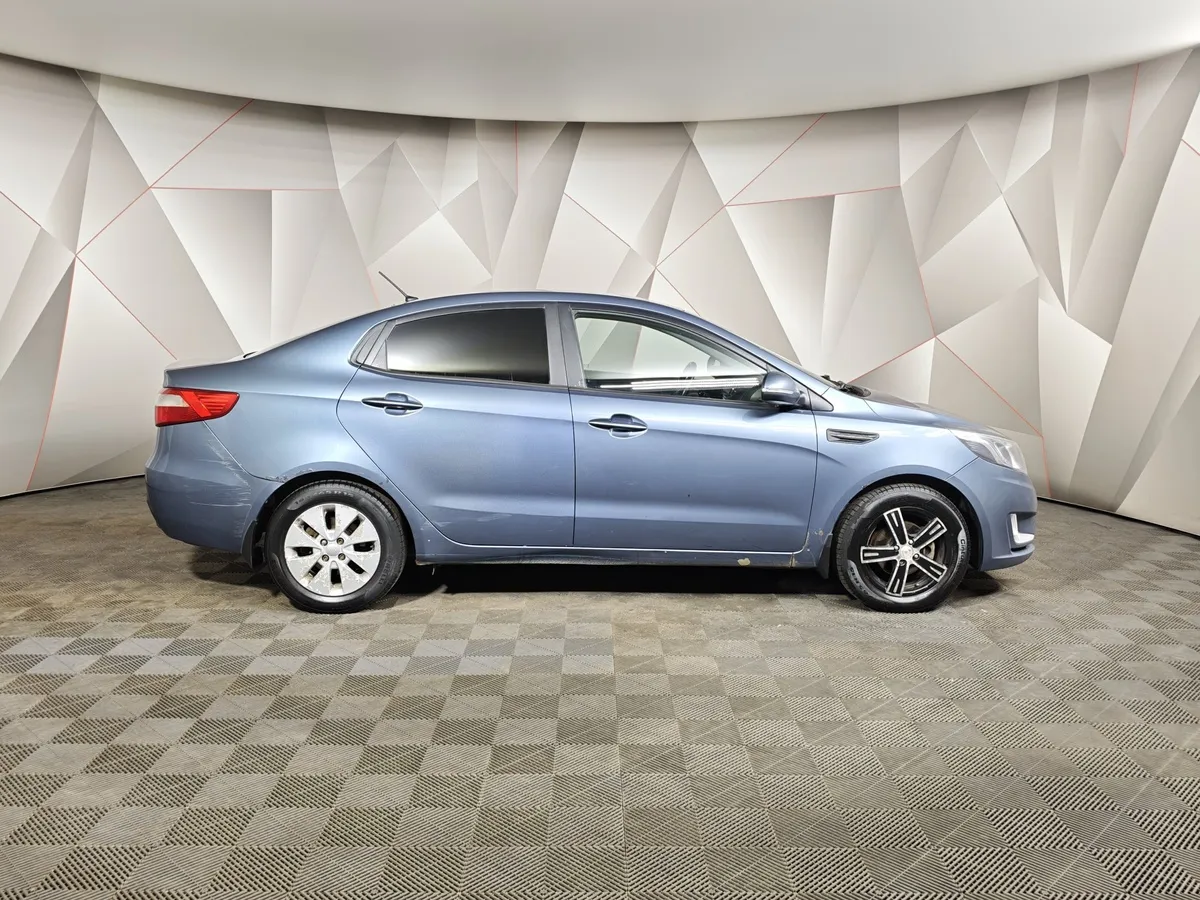 Kia Rio 1.6 AT (123 л.с.) Голубой в АВИЛОН. Слайд №6