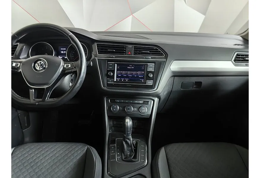 Volkswagen Tiguan 1.4 TSI BlueMotion DSG (150 л.с.) Comfortline Бежевый в АВИЛОН. Слайд №15