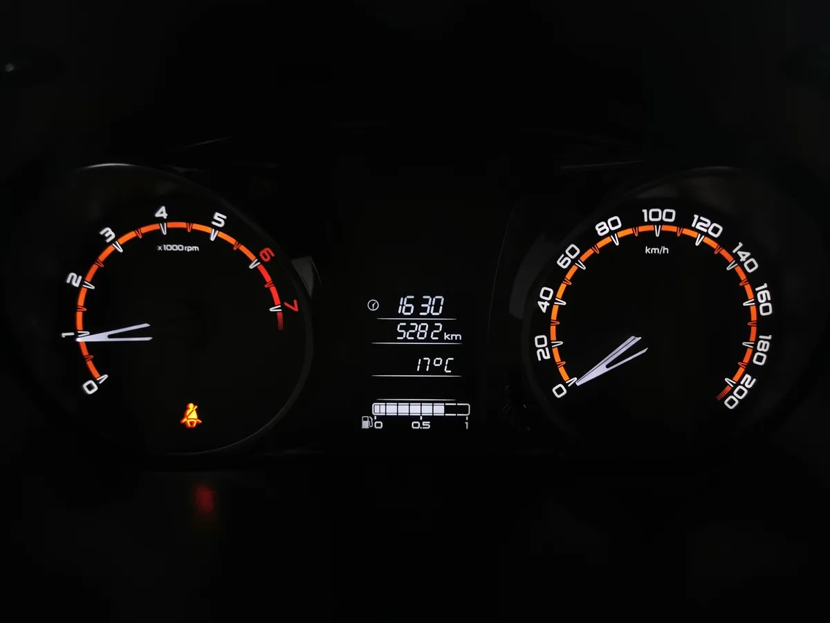 ВАЗ (Lada) Granta 1.6 MT 16 кл (106 л.с.) Белый в АВИЛОН. Слайд №15