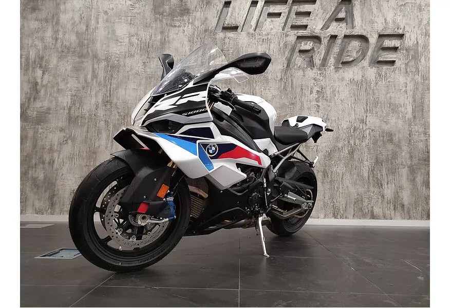АВИЛОН - BMW Motorrad S 1000 RR S 1000 RR 999 см³ (199) 999 Белый - slide 9813880