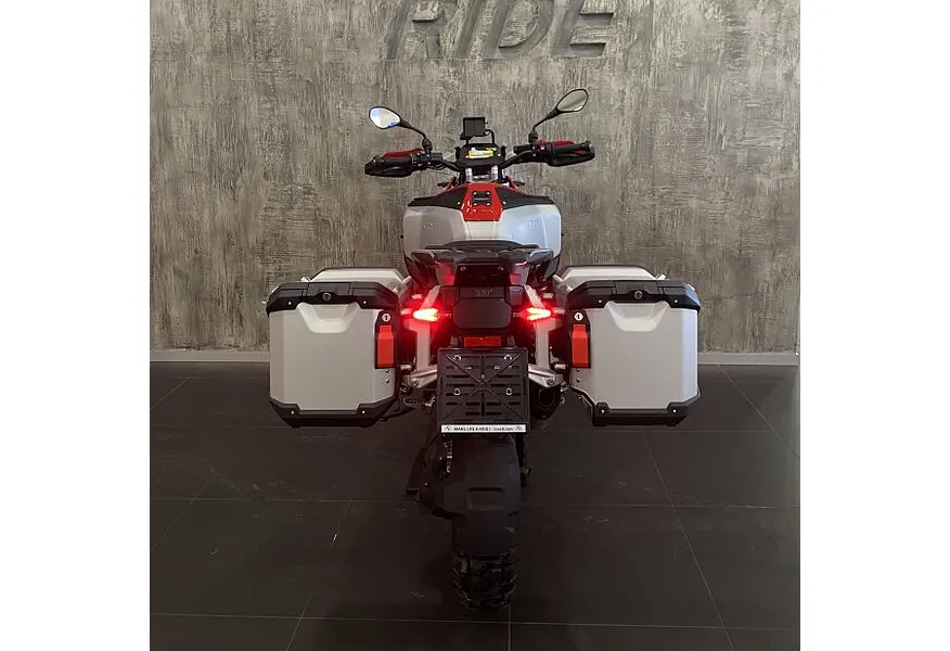 АВИЛОН - BMW Motorrad R 1300 GS Adventure R 1300 GS Adventure 1300 см³ (145) 1300 Красный - slide 5