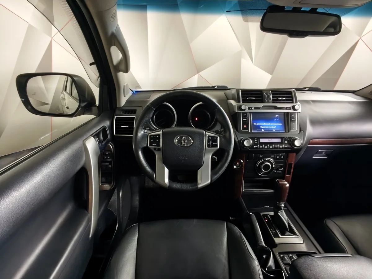 Toyota Land Cruiser Prado 4.0 AT 4WD (282 л.с.) Белый в АВИЛОН. Слайд №17
