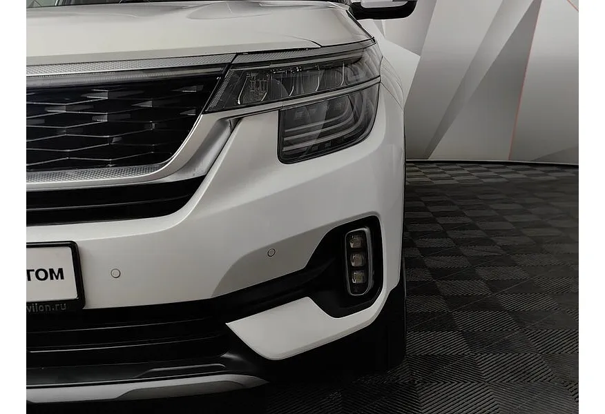 Kia Seltos 2.0 MPI 4WD IVT (149 л.с.) Prestige Белый в АВИЛОН. Слайд №10