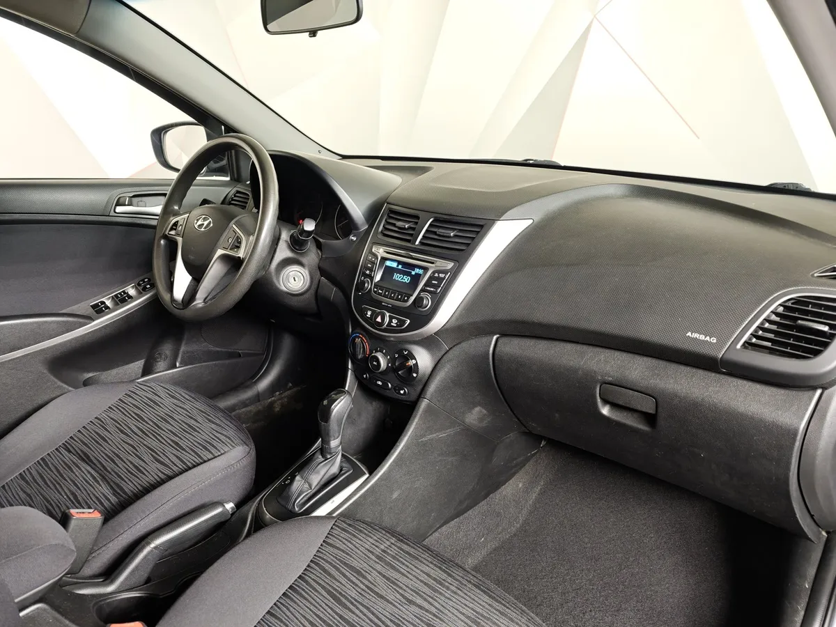 Hyundai Solaris 1.6 AT (123 л.с.) Comfort Серый в АВИЛОН. Слайд №13
