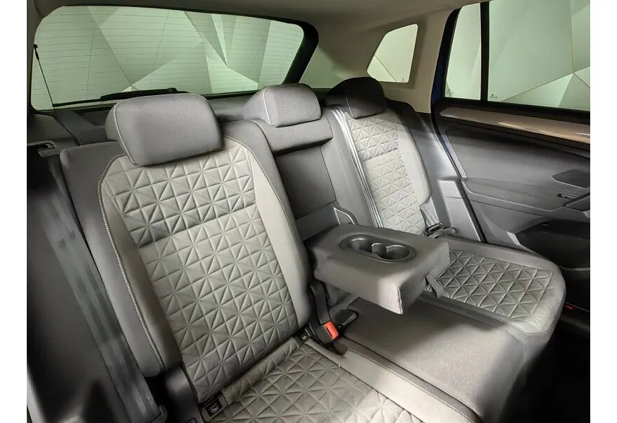 Volkswagen Tiguan 2.0 TSI 4Motion AT (180 л.с.) Status Синий в АВИЛОН. Слайд №16