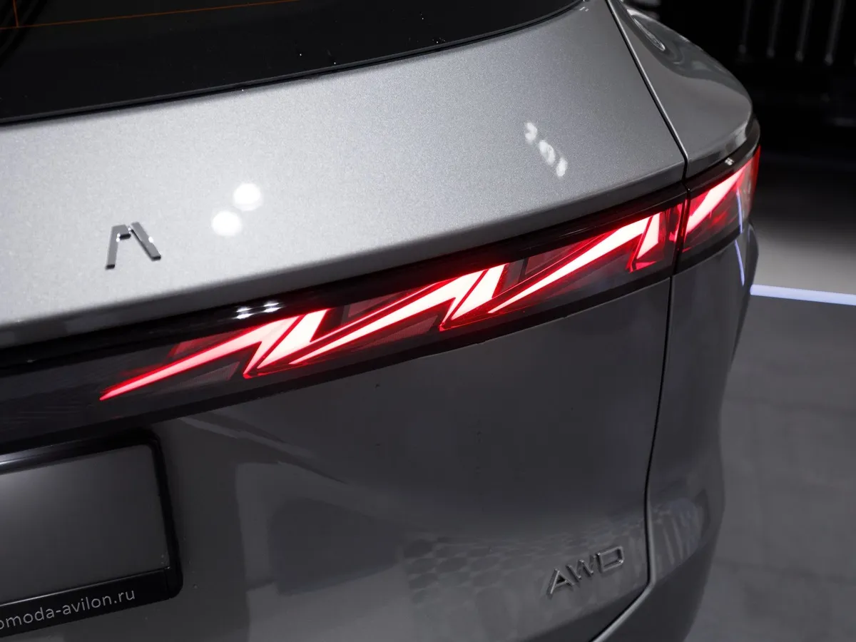 OMODA C7 1.6 DCT 4WD (150 л.с.) Стиль Серебристый в АВИЛОН. Слайд №12