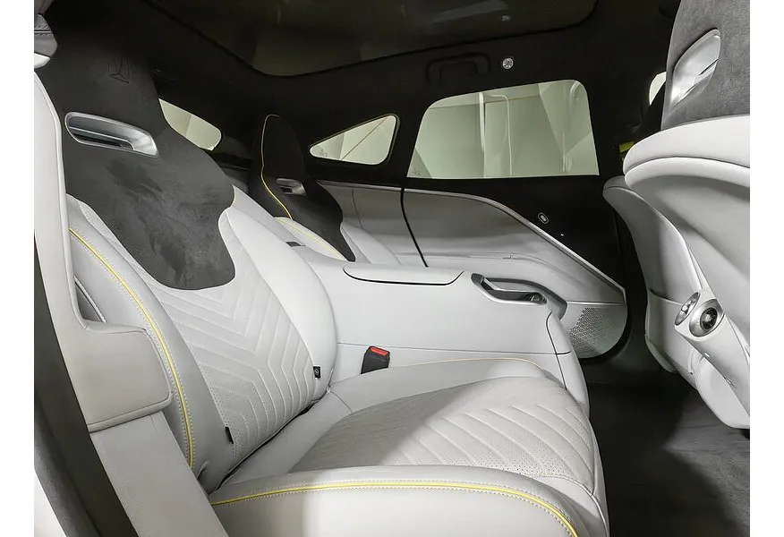 Avatr 11 Ultra-long Range Dual Motor AT 4WD (578 л.с.)  Luxury Edition  Белый в АВИЛОН. Слайд №16