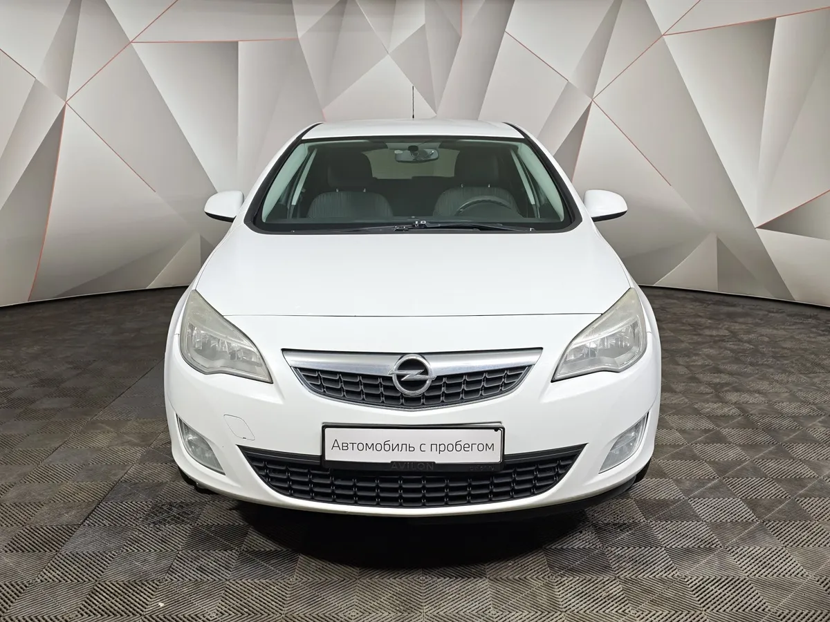 Opel Astra 1.6 MT (115 л.с.) Белый в АВИЛОН. Слайд №7