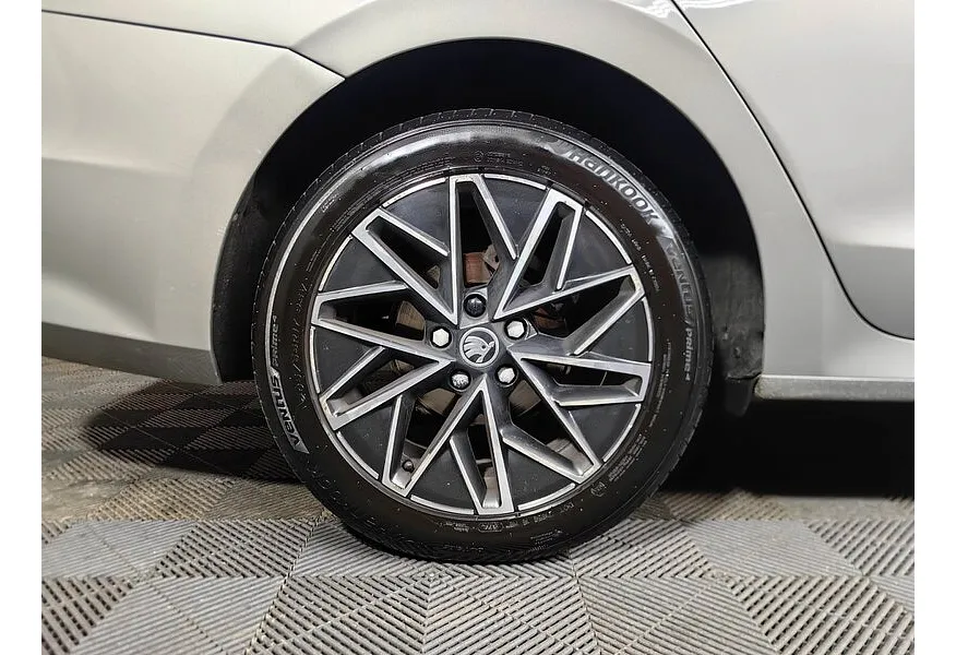 LIVE. Слайд №16