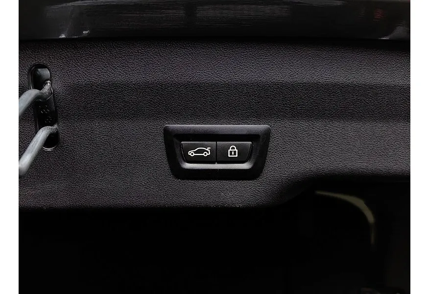 LIVE. Слайд №18