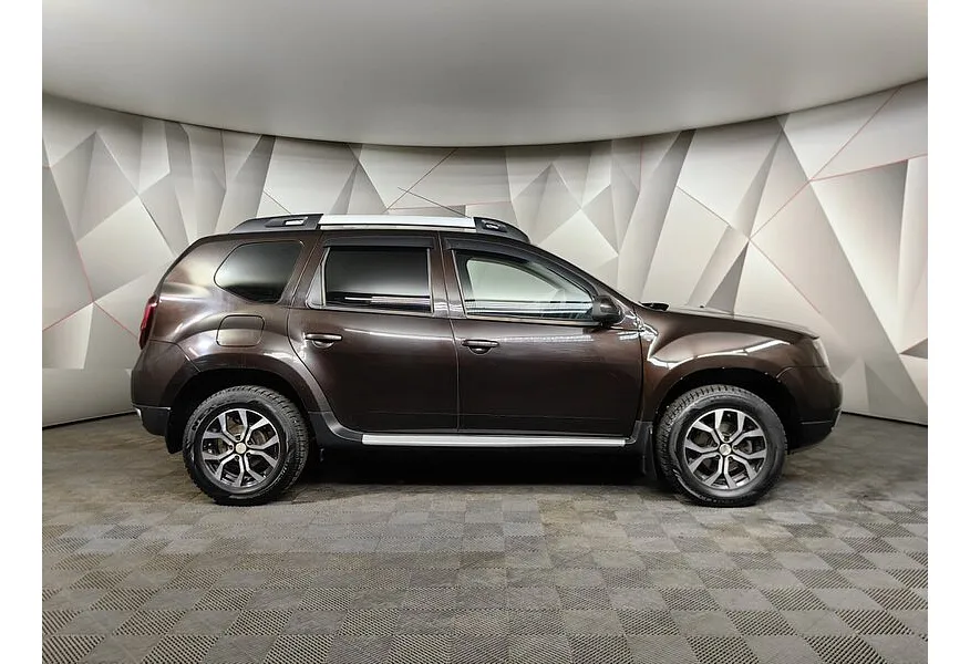 Renault Duster 1.6 MT 4x4 (114 л.с.) Коричневый в АВИЛОН. Слайд №6