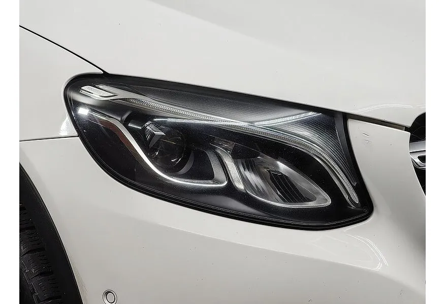 Mercedes-Benz GLC 250 9G-TRONIC 4MATIC (211 л.с.) Белый в АВИЛОН. Слайд №9