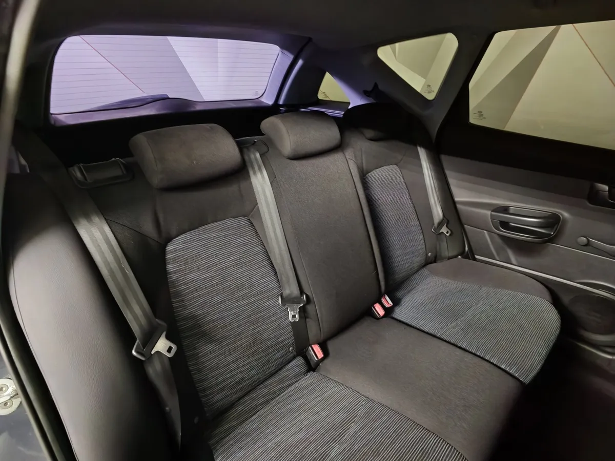 Kia Ceed 1.4 MT (109 л.с.) Серый в АВИЛОН. Слайд №15