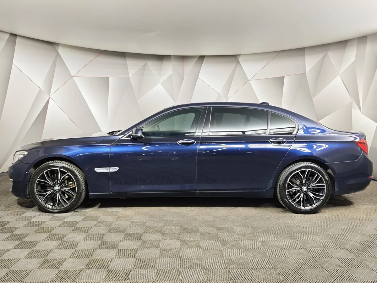 BMW 7 серия 740i AT (320 л.с.) Синий в АВИЛОН. Слайд №5