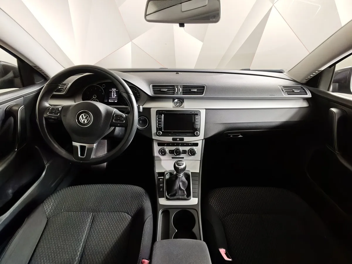 Volkswagen Passat 1.8 TSI MT (152 л.с.) Trendline Коричневый в АВИЛОН. Слайд №14
