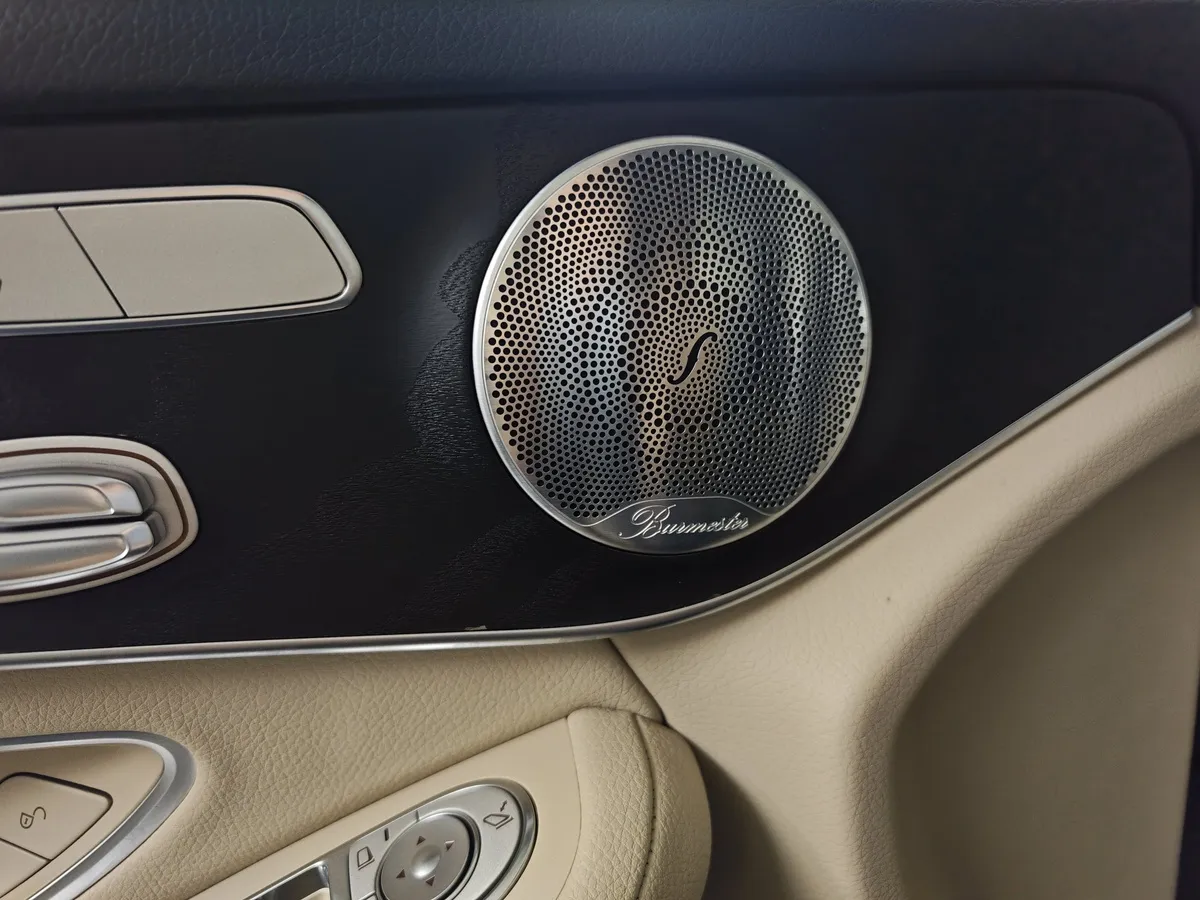Mercedes-Benz GLC Купе 300 9G-TRONIC 4MATIC (249 л.с.) Sport Серебристый в АВИЛОН. Слайд №21