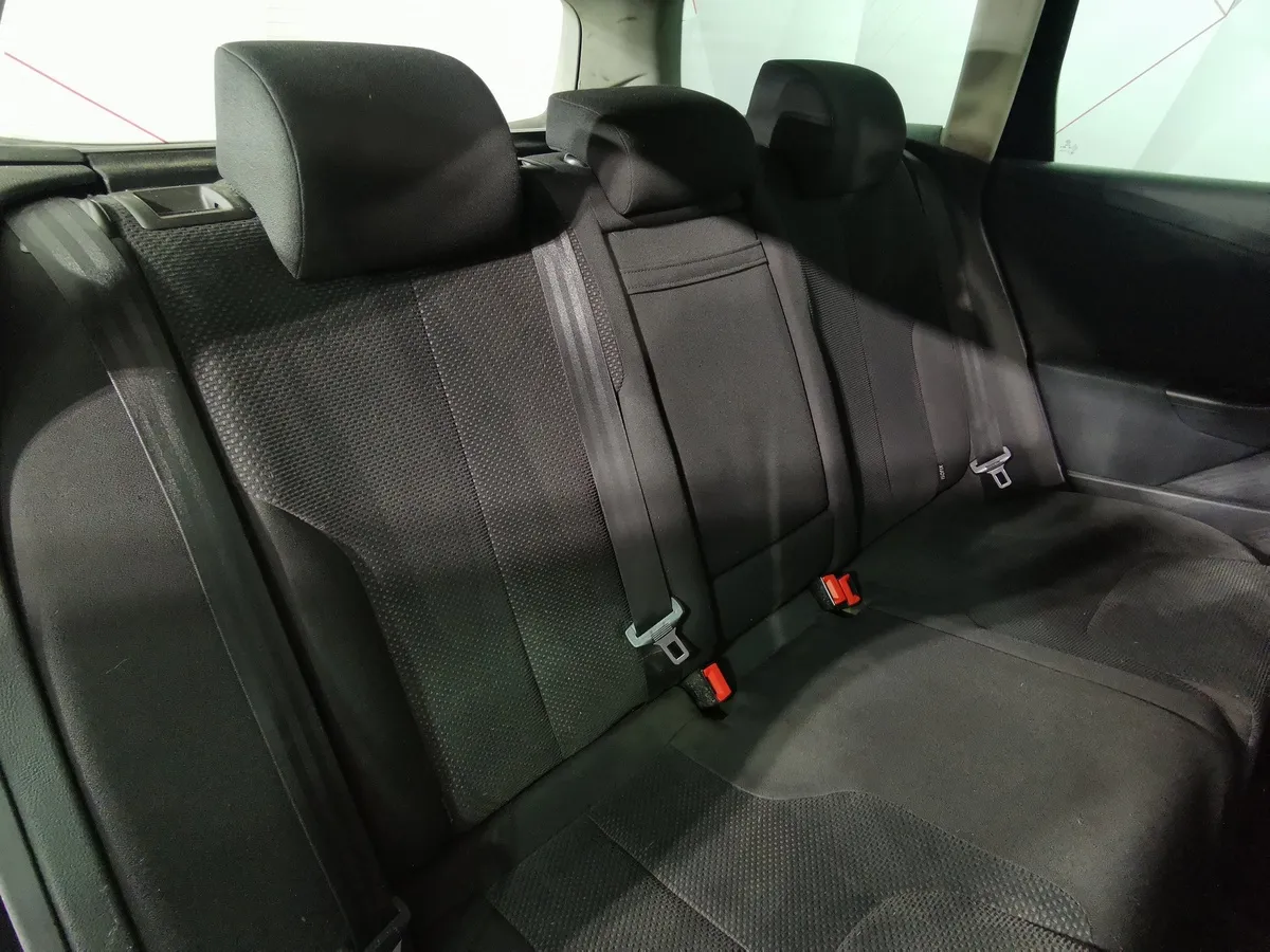 Volkswagen Passat 2.0 TDI DSG (140 л.с.) Черный в АВИЛОН. Слайд №14