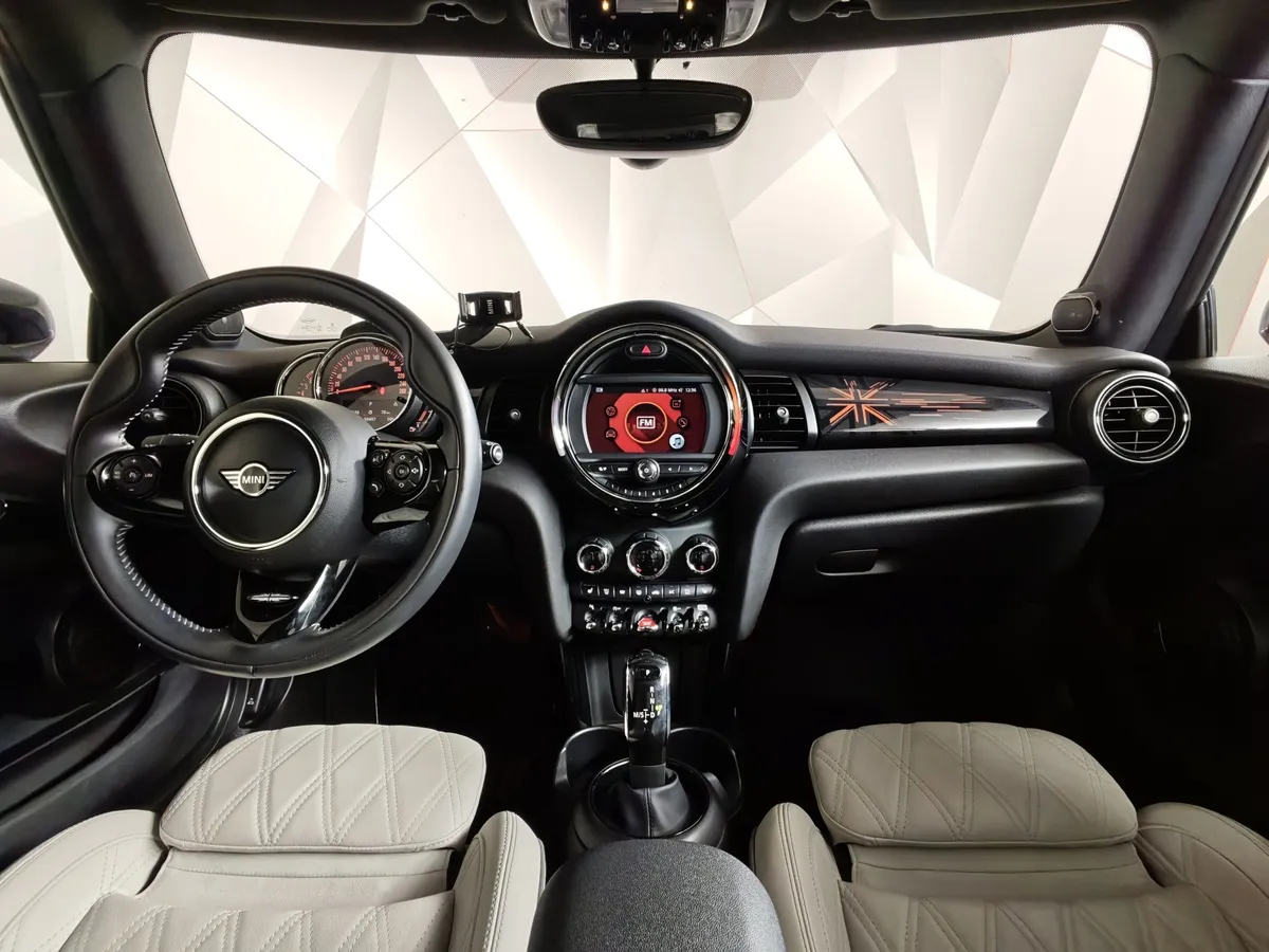 MINI 3 двери Cooper S 2.0 AMT (192 л.с.) Красный в АВИЛОН. Слайд №11