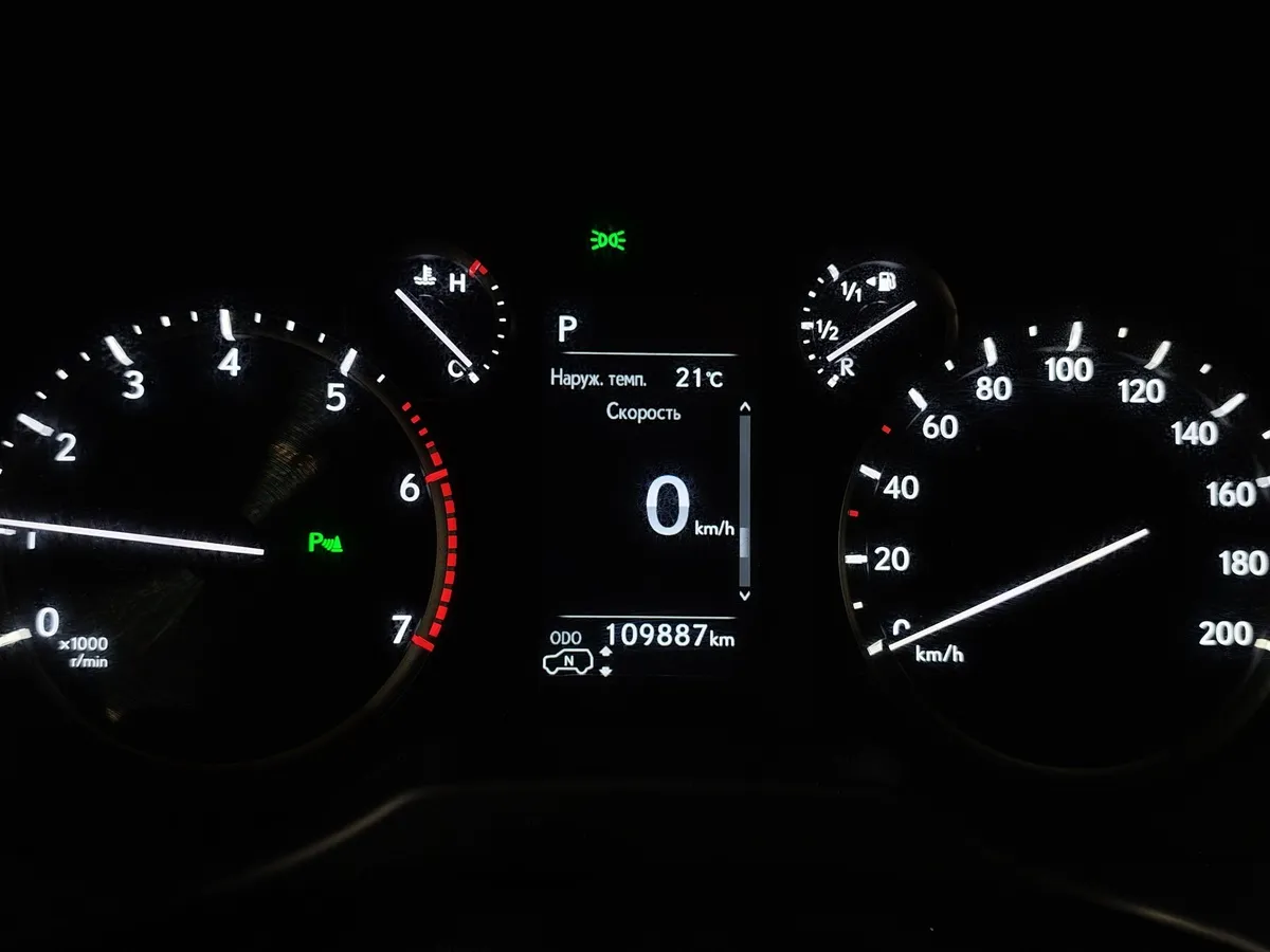 Lexus GX 460 AT AWD (5 мест) (296 л.с.) Белый в АВИЛОН. Слайд №18