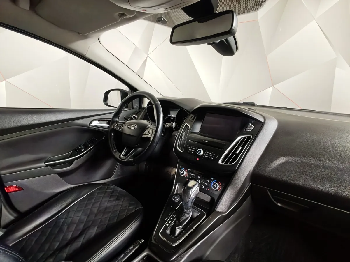 Ford Focus 1.5 EcoBoost AT (150 л.с.) Titanium Черный в АВИЛОН. Слайд №13