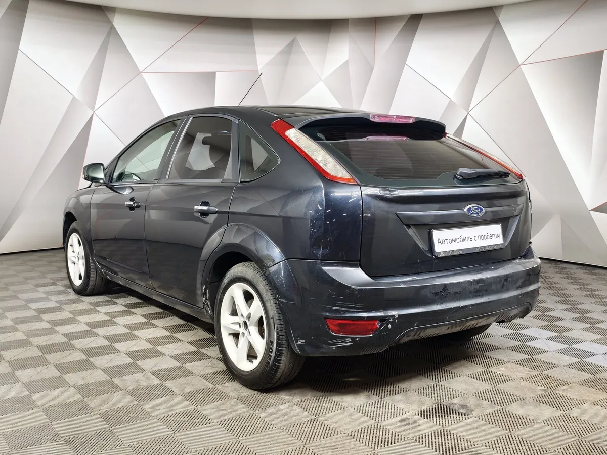 Ford Focus 1.6 MT (101 л.с.) Черный в АВИЛОН. Слайд №4