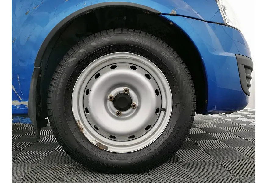 ВАЗ (Lada) Largus 1.6 MT 8 кл (5 мест) (87 л.с.) Синий в АВИЛОН. Слайд №9