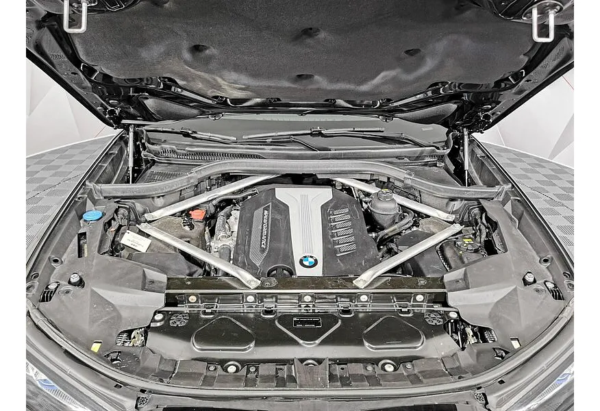 LIVE. Слайд №17