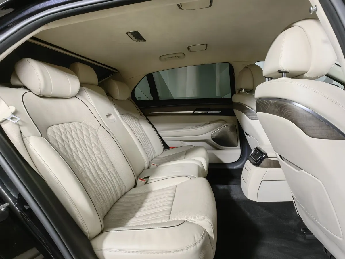 Genesis G90 3.8 GDI AT AWD (309 л.с.) Elite Черный в АВИЛОН. Слайд №16