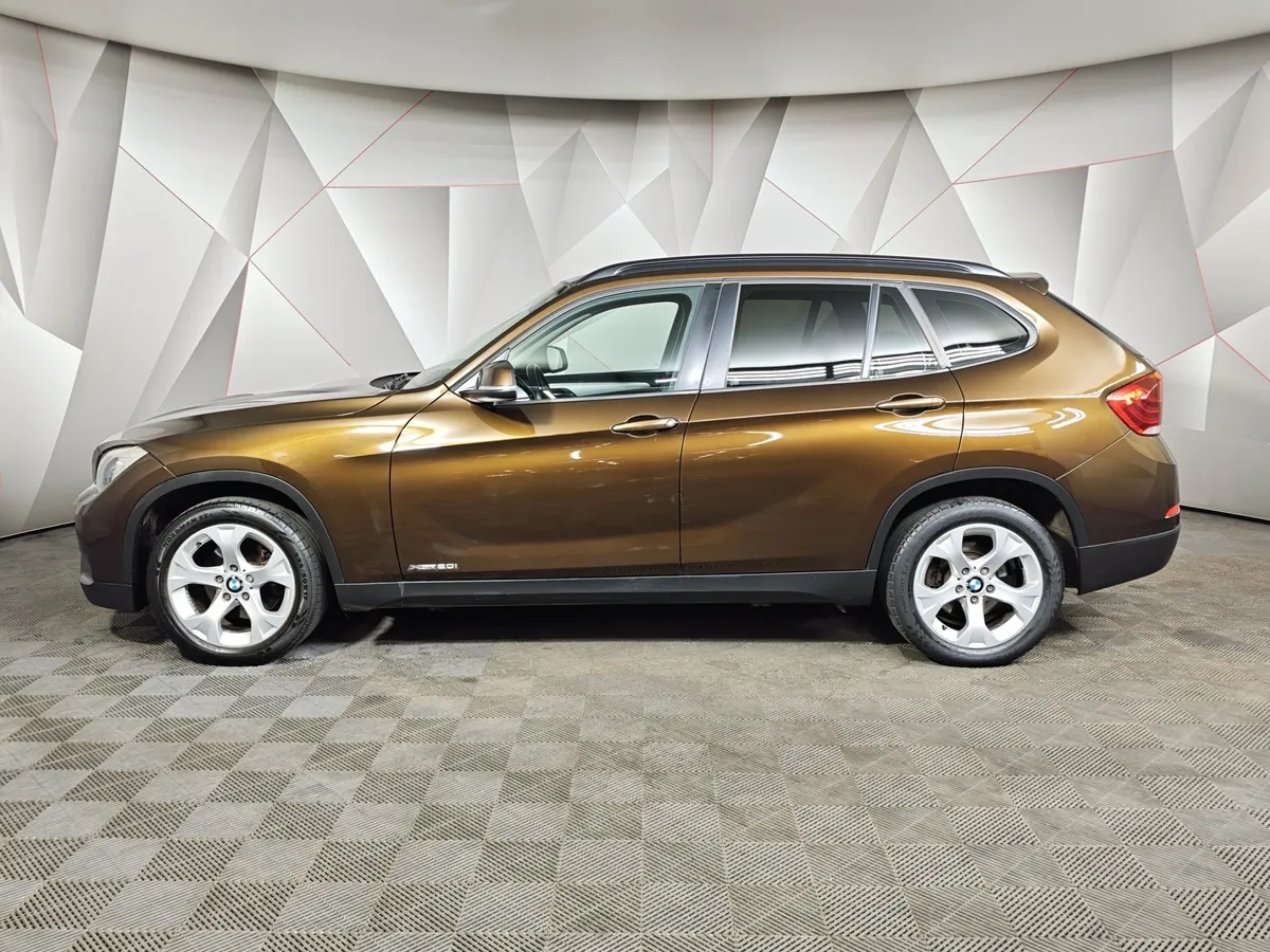 BMW X1 xDrive20i AT (184 л.с.) Коричневый в АВИЛОН. Слайд №5