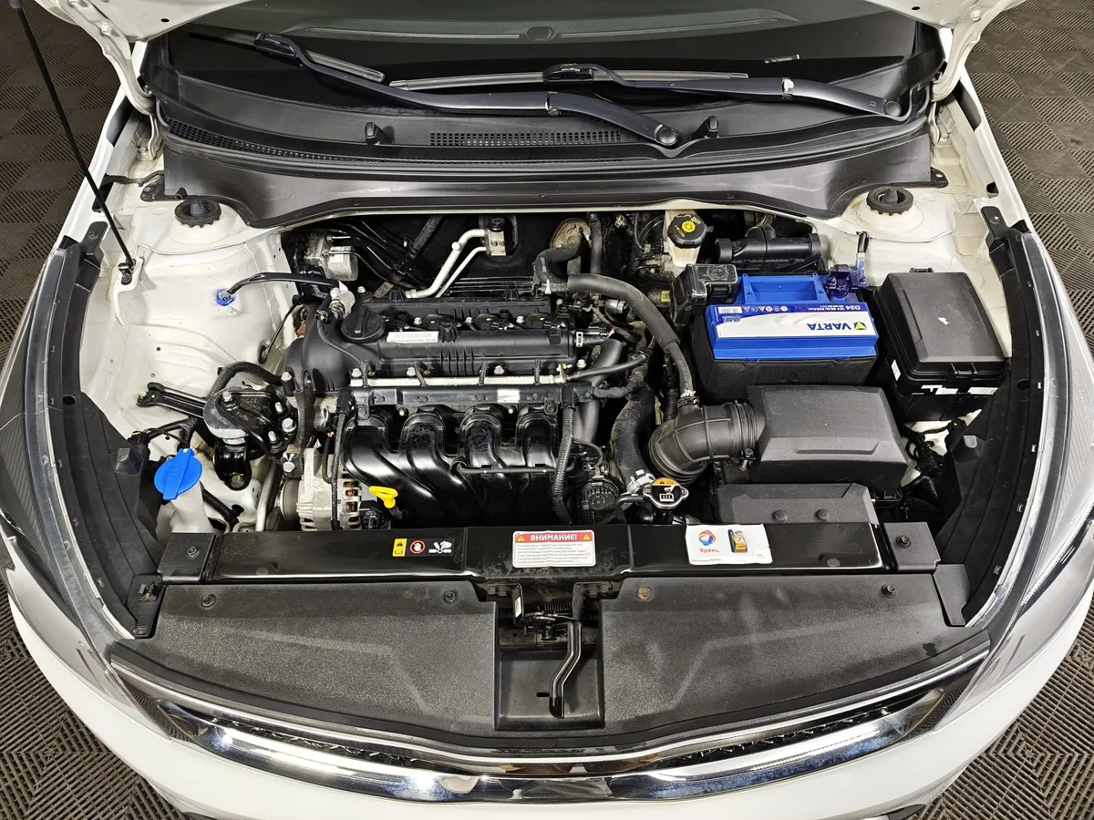 Kia Rio X-Line 1.6 AT (123 л.с.) Luxe Белый в АВИЛОН. Слайд №11