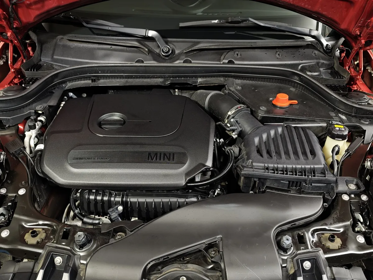 MINI 3 двери 1.5 AT (136 л.с.) Красный в АВИЛОН. Слайд №10