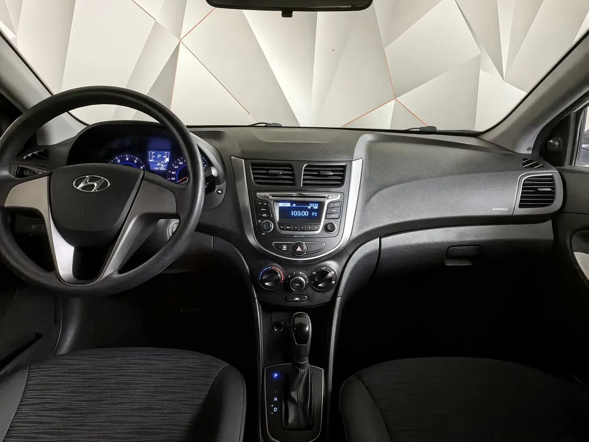 Hyundai Solaris 1.6 AT (123 л.с.) Белый в АВИЛОН. Слайд №14