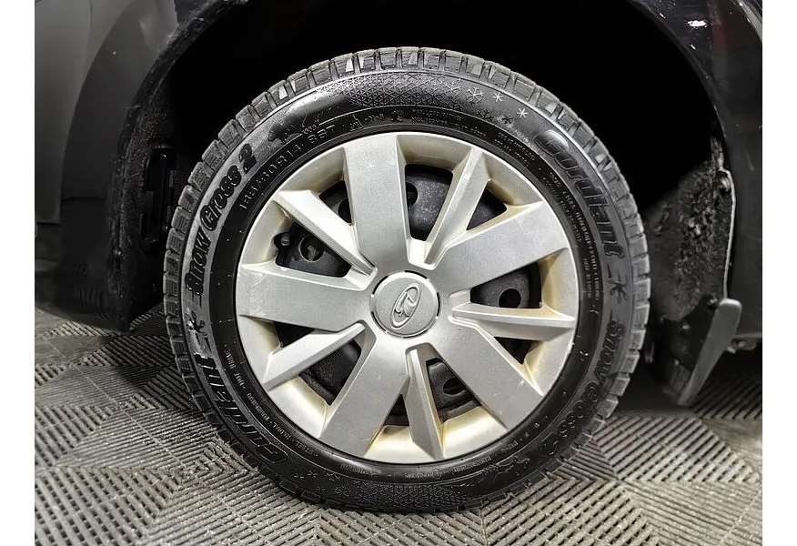 ВАЗ (Lada) Granta 1.6 MT (90 л.с.) Comfort Черный в АВИЛОН. Слайд №9