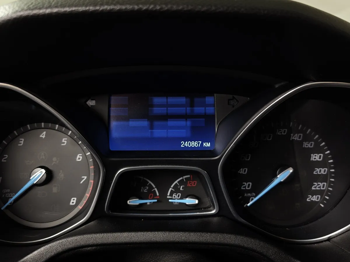 Ford Focus 1.6 Ti-VCT PowerShift (125 л.с.) Trend Голубой в АВИЛОН. Слайд №15