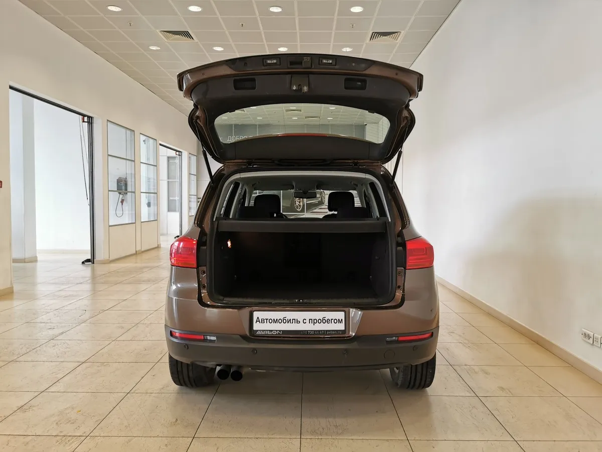 Volkswagen Tiguan 2.0 TDI 4Motion AT (140 л.с.) Track & Field Коричневый в АВИЛОН. Слайд №11