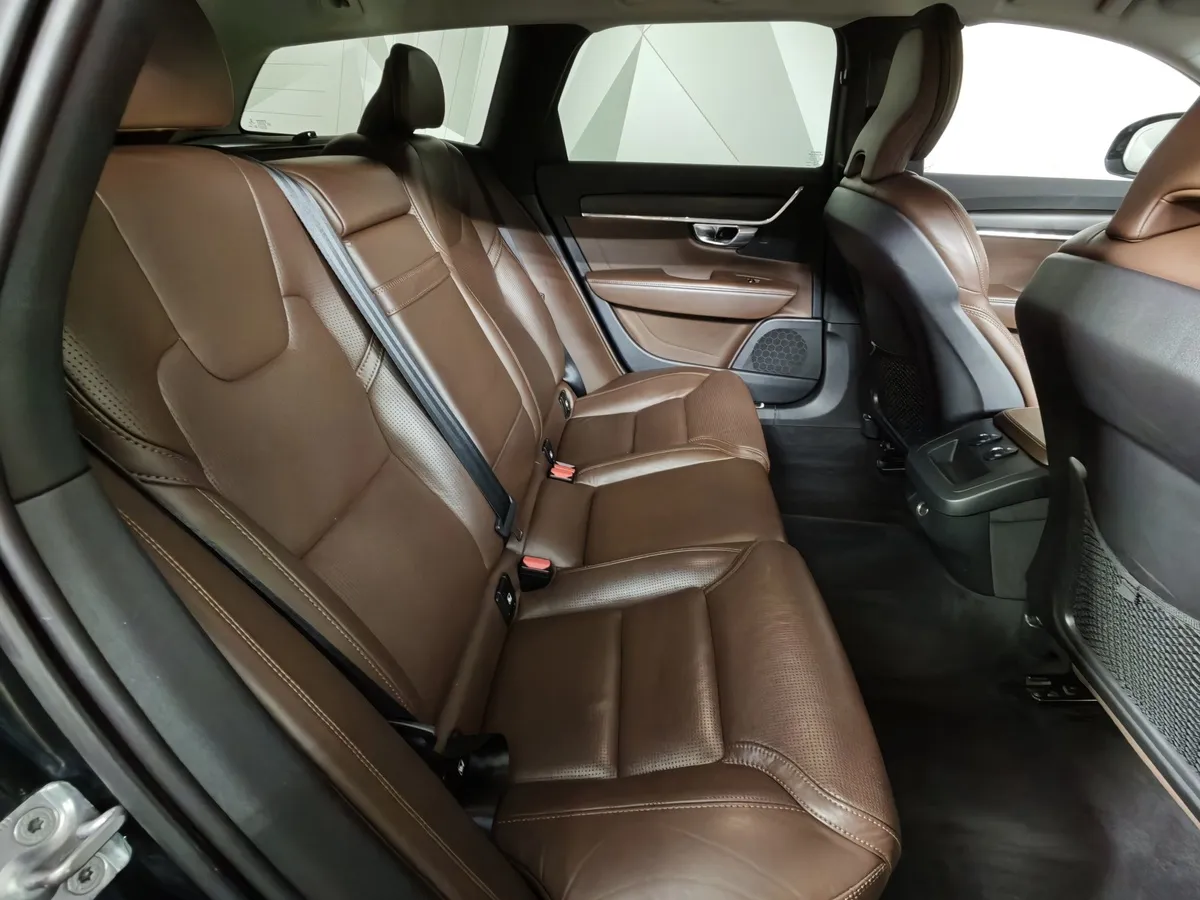 Volvo V90 Cross Country 2.0 T5 Drive-E AT AWD (249 л.с.) Plus Синий в АВИЛОН. Слайд №16