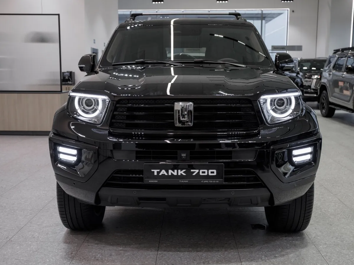 TANK 700 3.0 Turbo V6 AT 4WD (422 л.с.) Техно Премиум Черный в АВИЛОН. Слайд №3