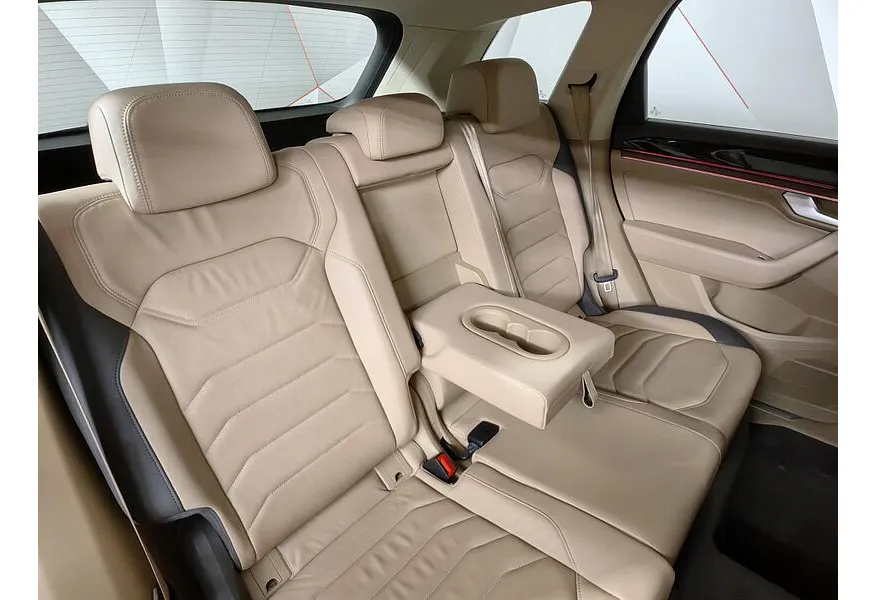 Volkswagen Touareg 2.0 TSI Tiptronic 4Motion (249 л.с.) Respect Серый в АВИЛОН. Слайд №16