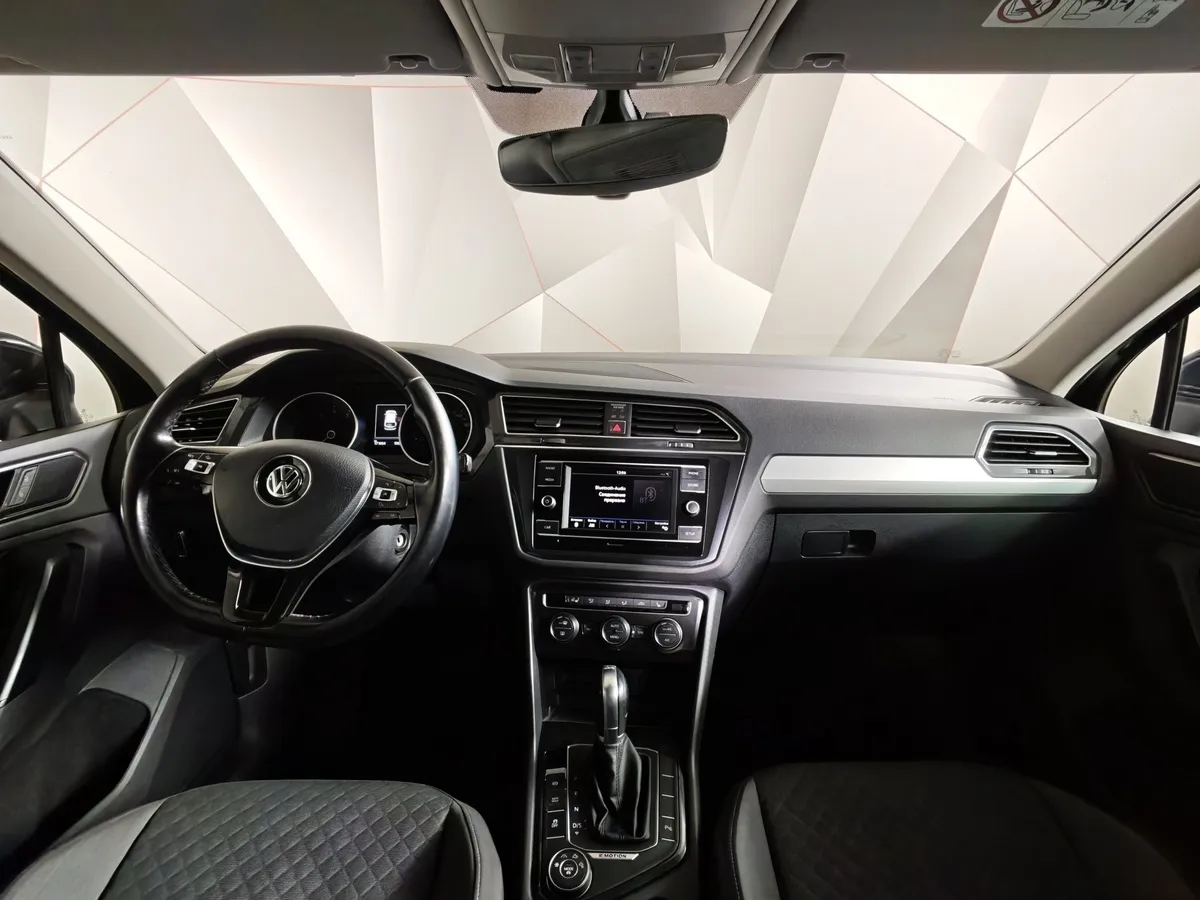 Volkswagen Tiguan 1.4 TSI 4Motion DSG (150 л.с.) Highline Черный в АВИЛОН. Слайд №14