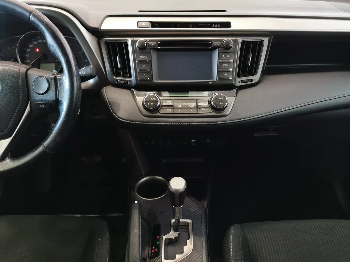 Toyota RAV4 2.2 D AT 4WD (150 л.с.) Комфорт Белый в АВИЛОН. Слайд №14
