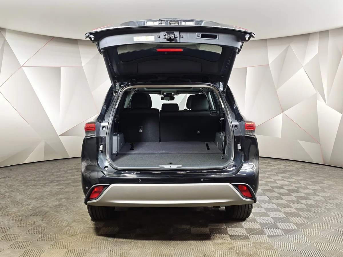 Toyota Highlander 2.0T AT 4WD (248 л.с.) Noble Version Черный в АВИЛОН. Слайд №12