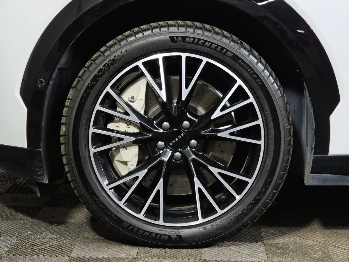 Zeekr X AT 4WD (428 л.с.) YOU Edition Белый в АВИЛОН. Слайд №9