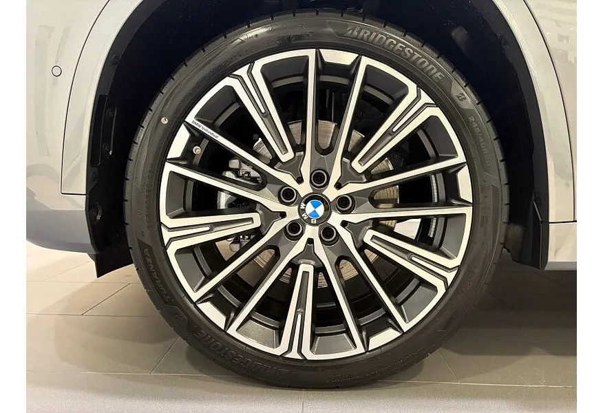 BMW X1 xDrive25 Li (204 л.с.) Серый в АВИЛОН. Слайд №13
