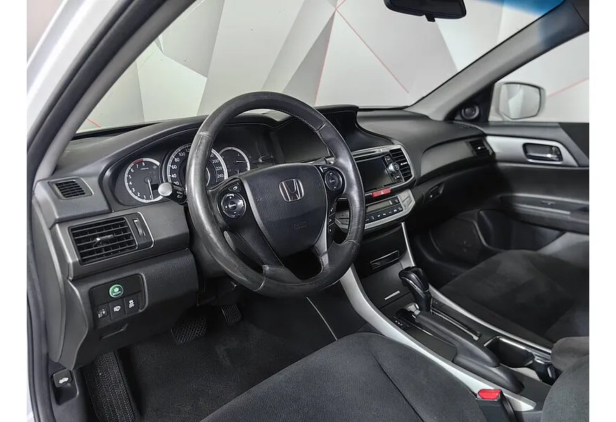 АВИЛОН - Honda Accord 2.4 AT (180 л.с.) Белый - slide 8