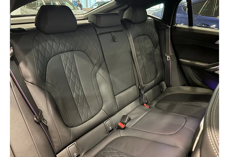 LIVE. Слайд №7