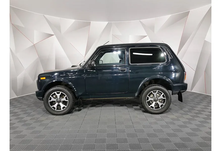 ВАЗ (Lada) 4x4 1.7 MT 8 кл. (83 л.с.) Зеленый в АВИЛОН. Слайд №5