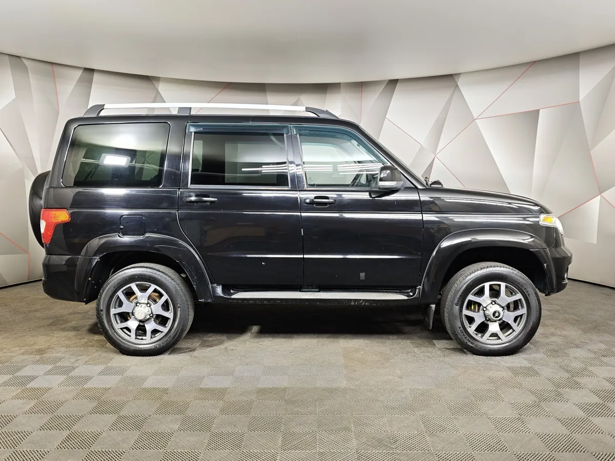 УАЗ Patriot 2.7 MT 4WD (150 л.с.) Классик Черный в АВИЛОН. Слайд №6