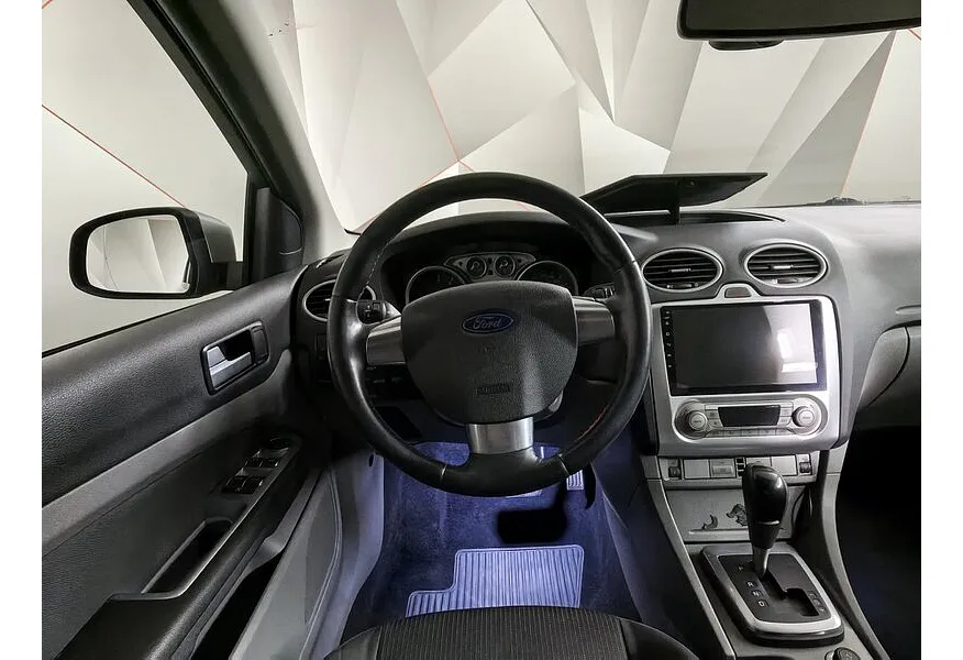 Ford Focus 1.6 AT (101 л.с.) Titanium Серебристый в АВИЛОН. Слайд №15 Ford Focus 1.6 AT (101 л.с.) Titanium Серебристый в АВИЛОН. Слайд №15