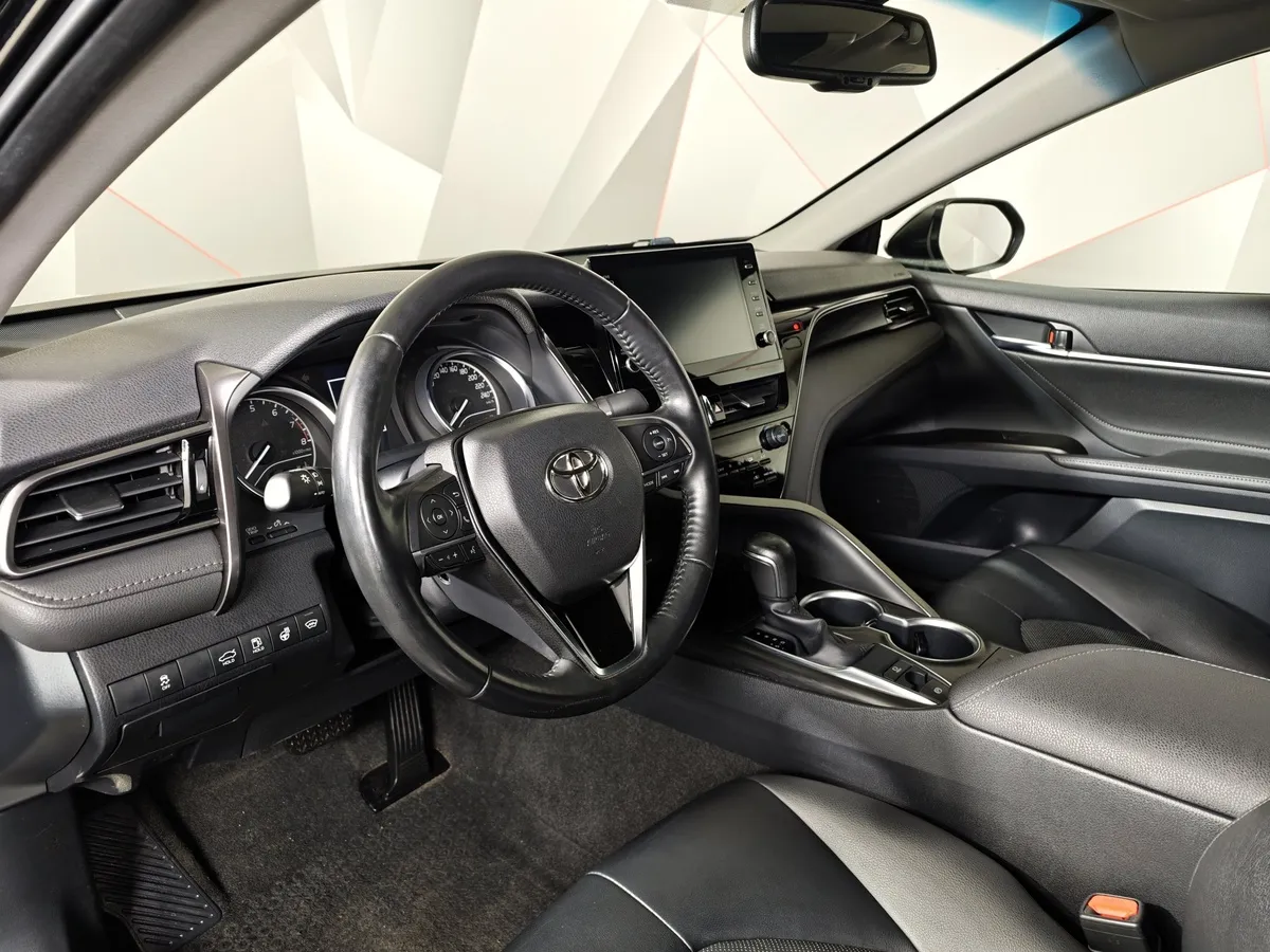 Toyota Camry 2.5 AT (200 л.с.) Черный в АВИЛОН. Слайд №19